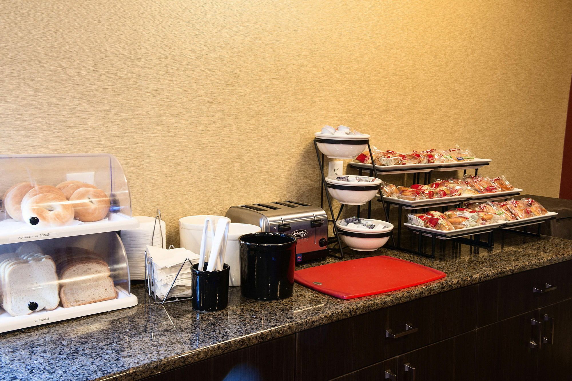 Red Roof Inn & Suites Omaha - Council Bluffs Extérieur photo